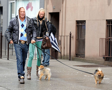 Anal jinsiy aloqada qirq yoshli busty ayollar ishtirokidagi porno