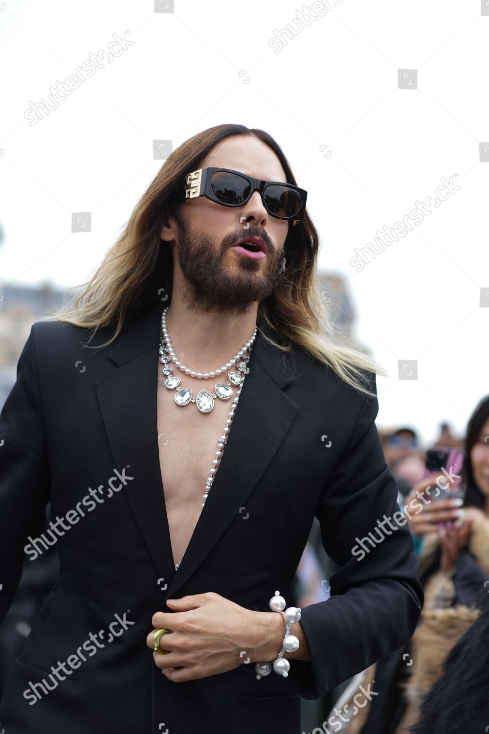 Birovning ushlangan va sikilgan porno video