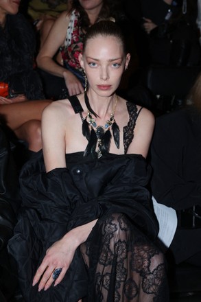 Tanya Dyagilevaning yalangoch fotosuratlari Tanya Dyagilevaning yalangoch fotosuratlari