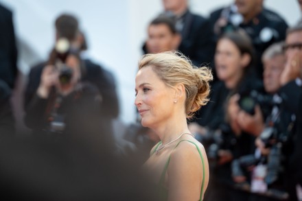 Yosh qiz bilan qattiq anal