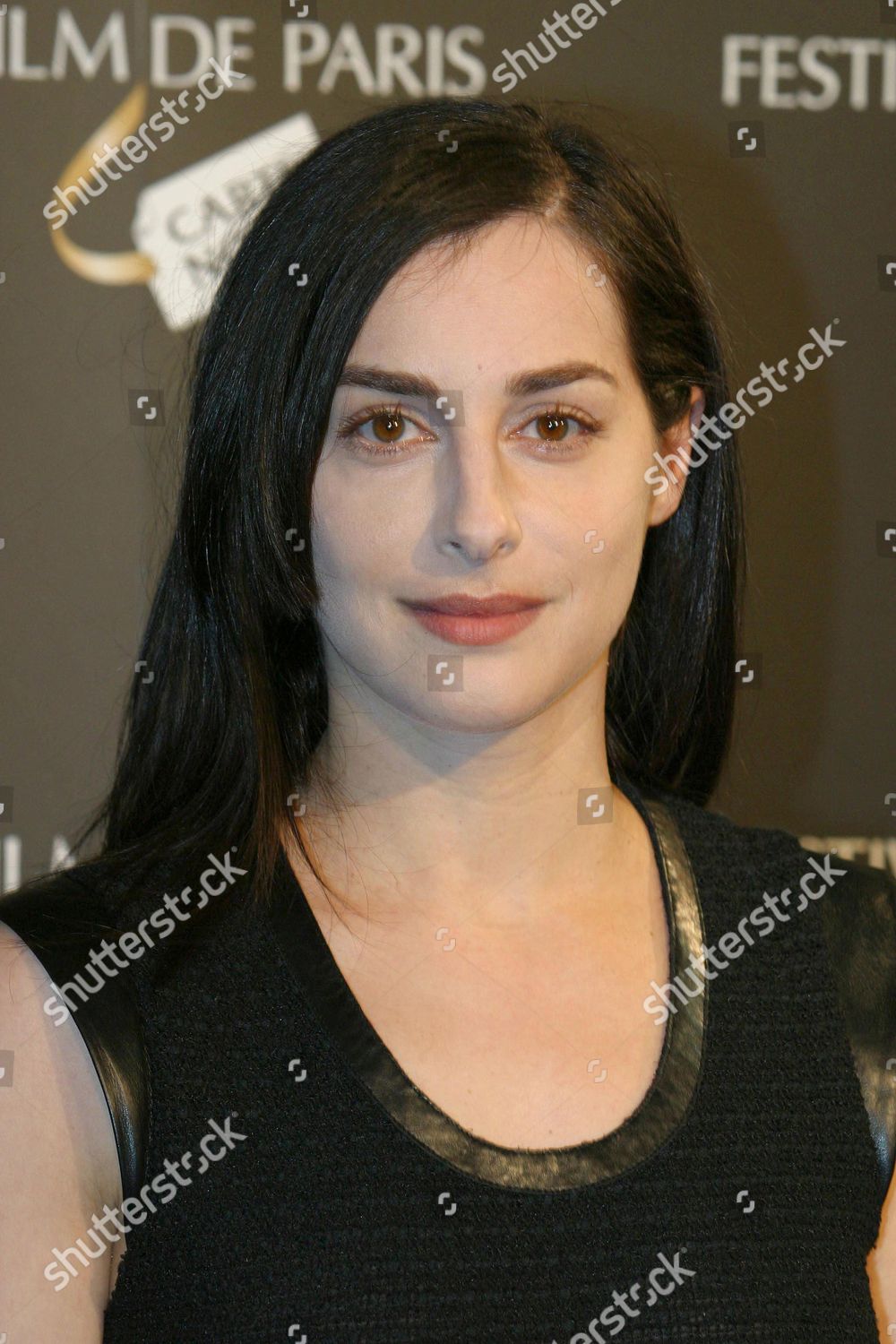 Erim anal jinsiy aloqa bilan shugullanadi.