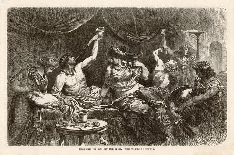 Jinsiy olatga tayoqchani kiritadi