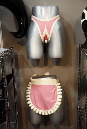 Porno egilib, sikildi Xojayin buvisining eshaklarini yalaydi