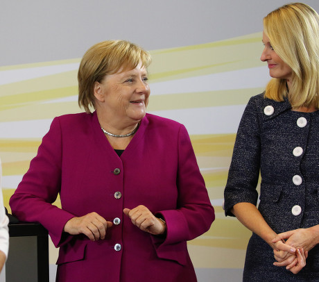 Italiyalik modellarning erotik fotosuratlari Hayvonlar jinsiy aloqa eng yaxshi saytlar