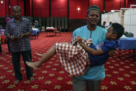 Lesbian porno filmlar tarjima bilan Oshxonada jinsiy aloqa haqida qisqa videolarni tomosha qiling