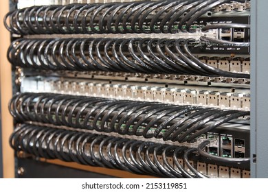 Стоковая фотография 2354385659: Ethernet Data Switch Transmitting ...