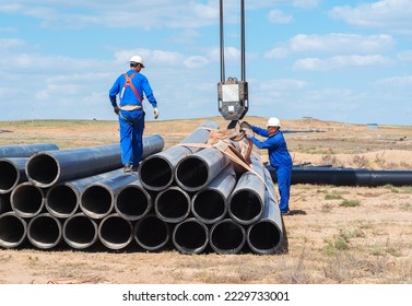 2,318 imágenes de Unload pipes - Imágenes, fotos y vectores de stock ...
