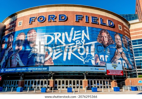 3+ Hundred Lions Home Field Royalty-Free Images, Stock Photos & Pictures |  Shutterstock