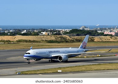 9+ Hundred China Airlines A350 Royalty-Free Images, Stock