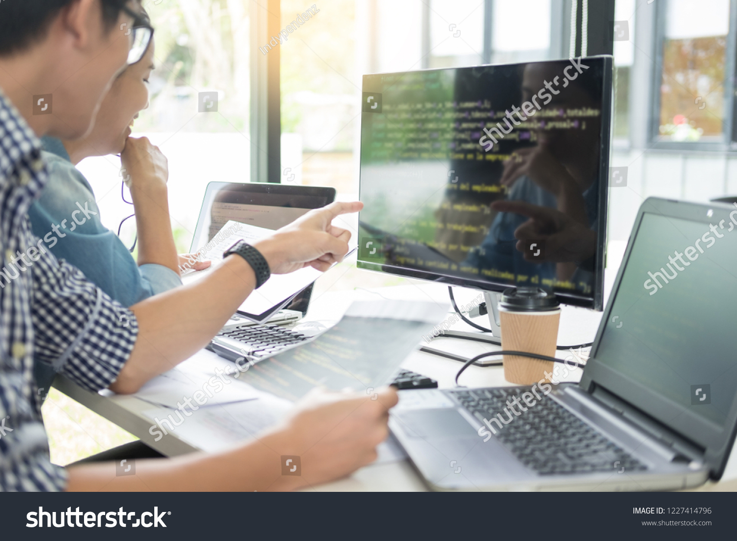 29,629 Laptop Tech Support Images, Stock Photos & Vectors | Shutterstock