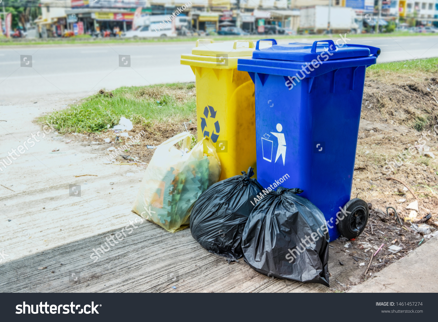 Trash Filled Garbage Until Unable Support Stock Photo 1461457274