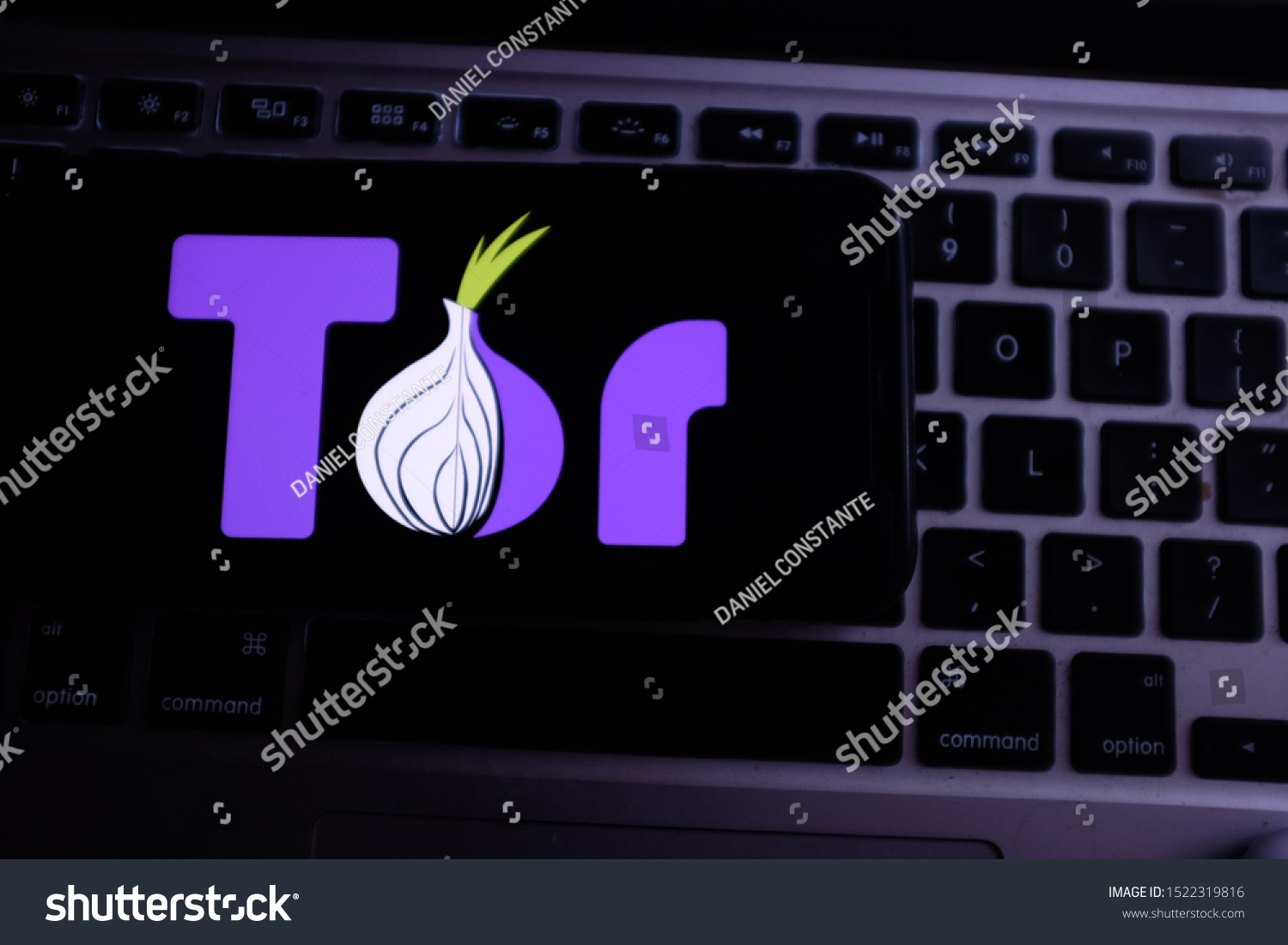 125 Onion Router Images, Stock Photos, 3D objects, & Vectors Shutterstock
