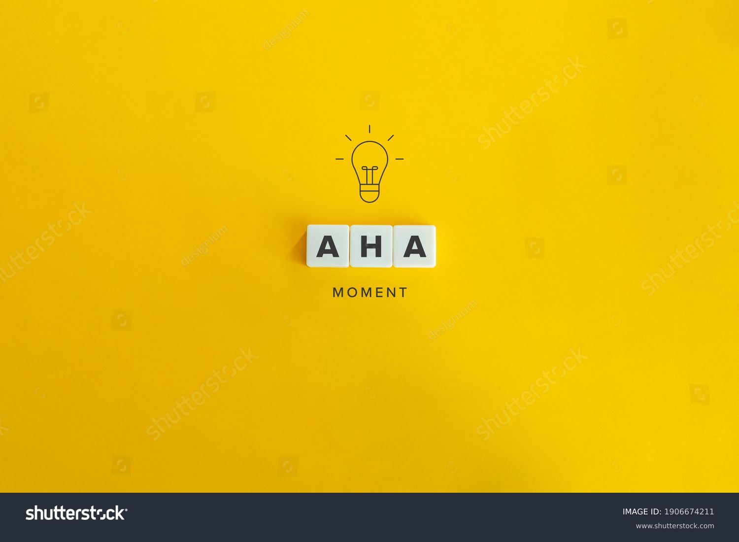 Aha Moment, Problem Solving, and Eureka Effect Concept Banner. Block letters on bright orange background. Minimal aesthetics. – Ảnh có sẵn