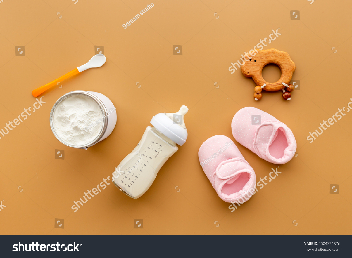 baby-bottle-milk-feeding-milk-formula-stock-photo-2004371876-shutterstock
