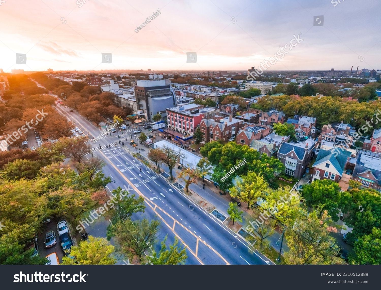 5 770 Eastern Parkway Images, Stock Photos, 3D objects, & Vectors