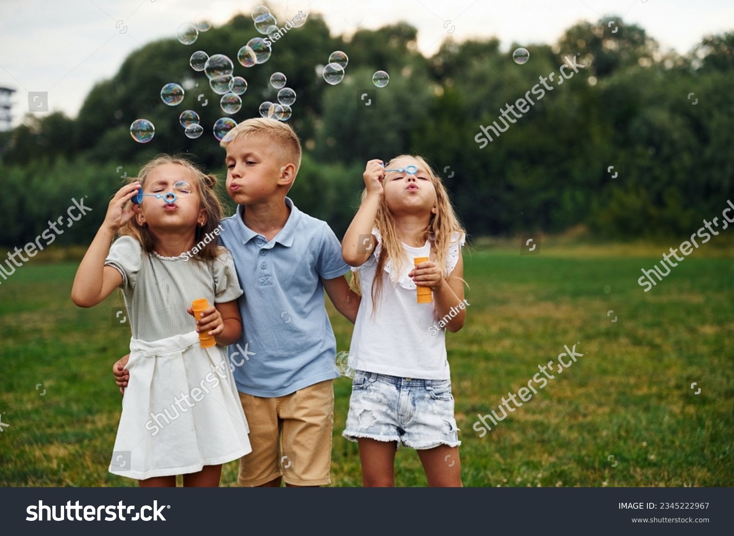 70,073 Kid Playing Bubbles Images, Stock Photos, 3D objects, & Vectors ...