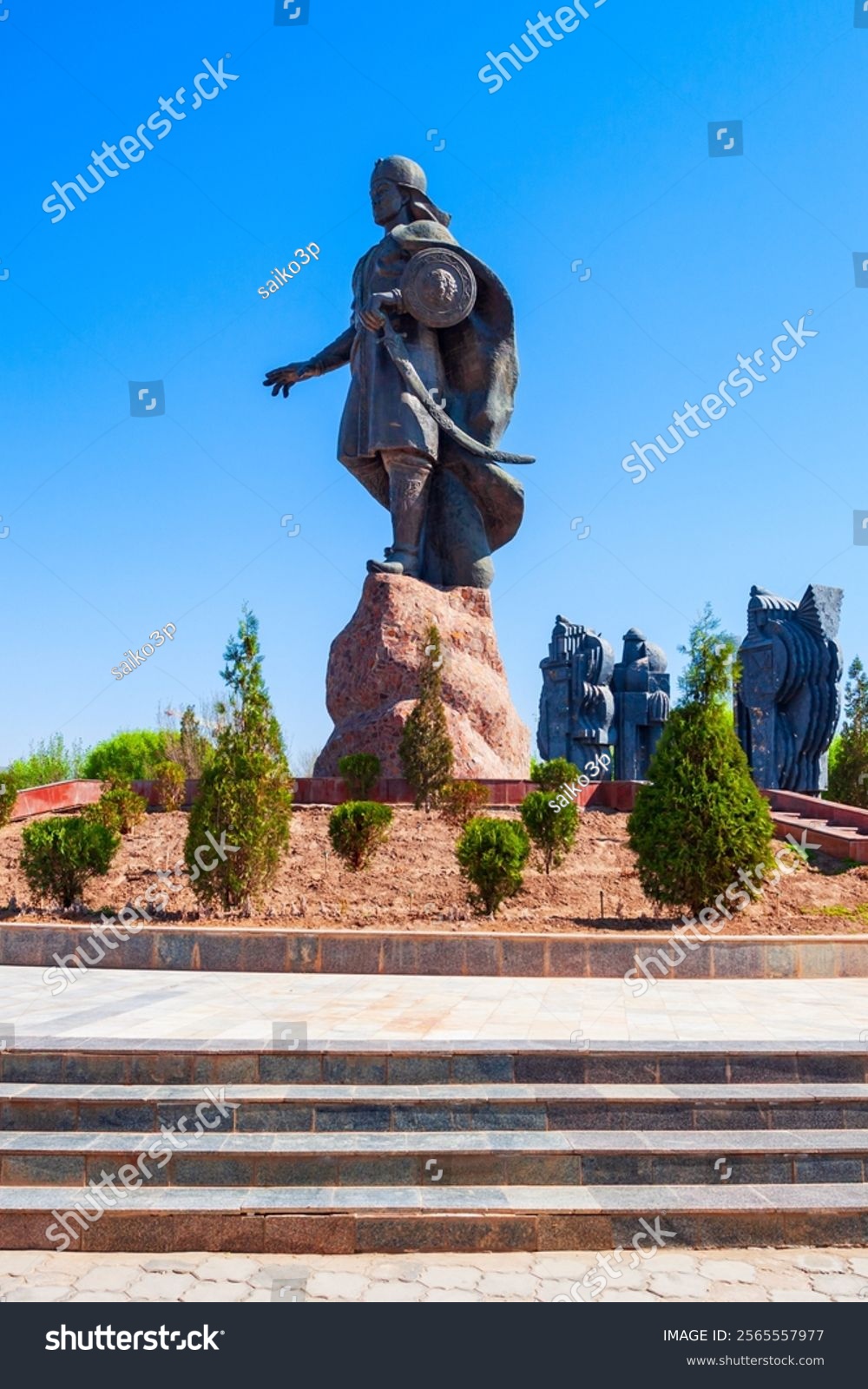 Tugilishdan oldin mushukning fotosurati.