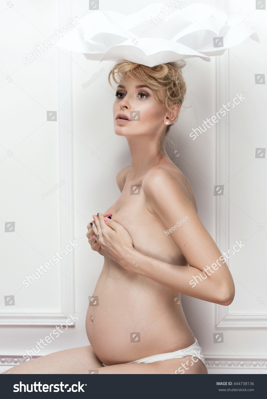 pregnant skinny nude 